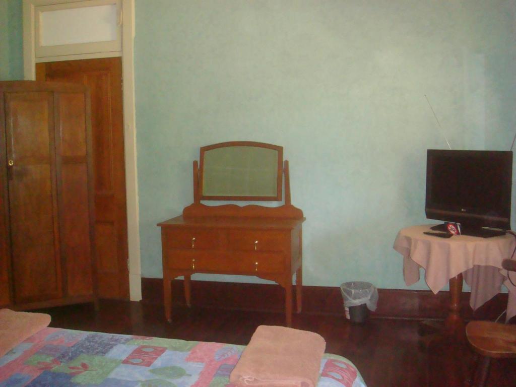 The Priory Hotel Донґара Номер фото